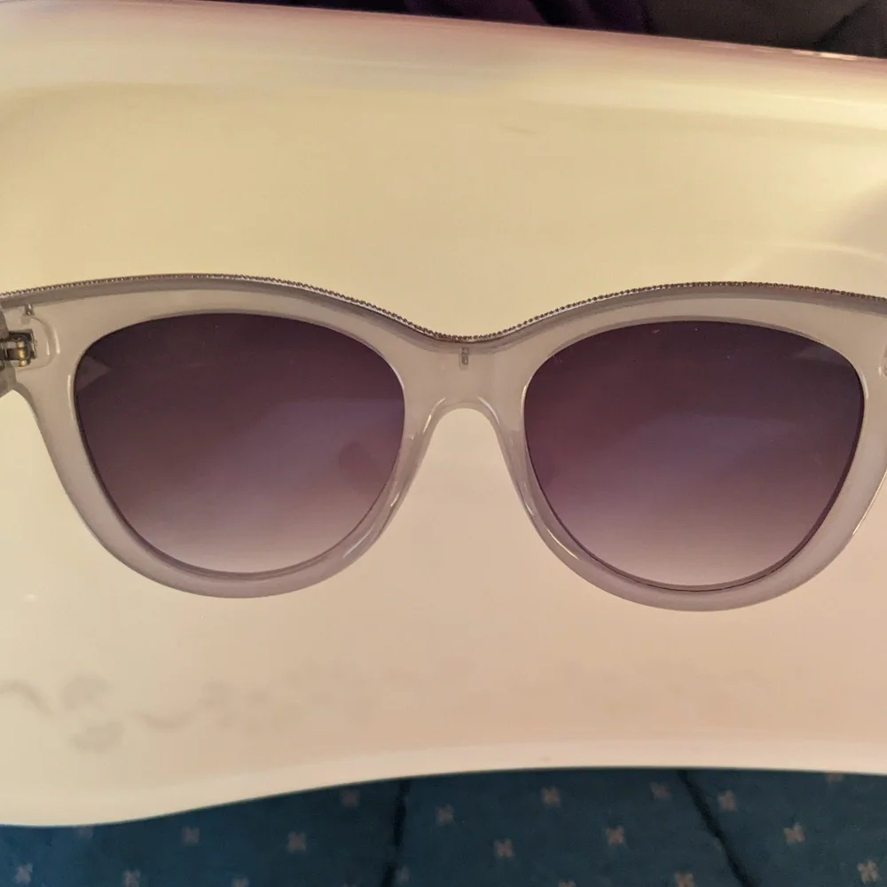 Vera Bradley, sunglasses.